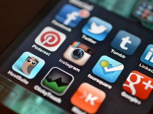 Tips for Using Social Media to Get a Job